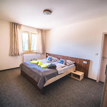 酒店 Wellness & Certov